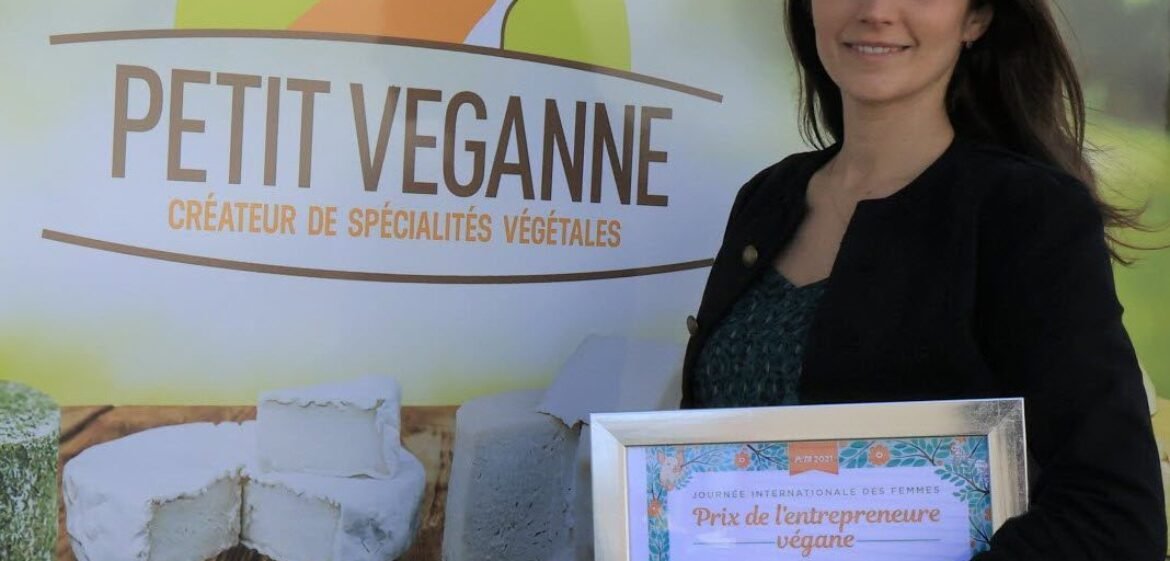 Anne Guth reçoit le Prix de l entrepreneure vegan